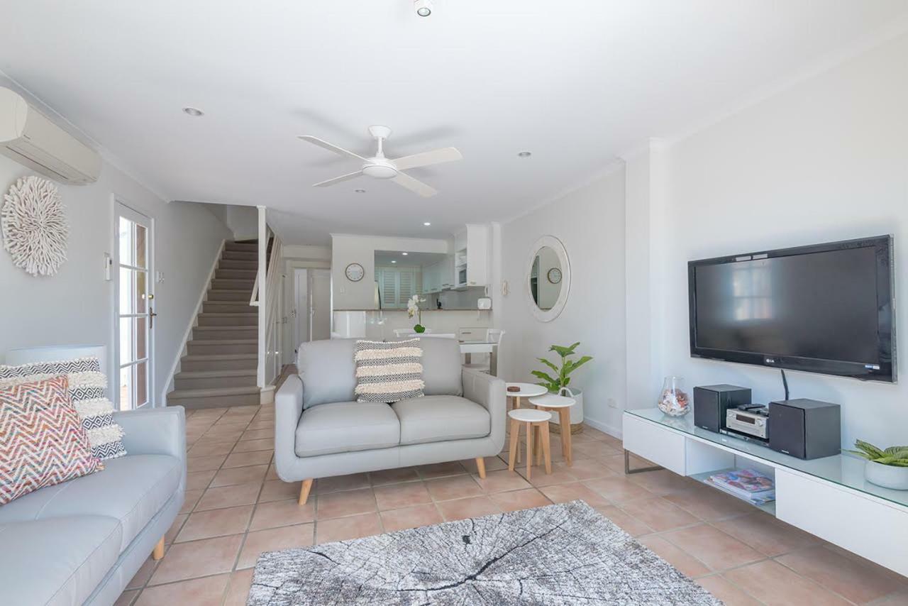 Villa Aqua Noosaville Extérieur photo